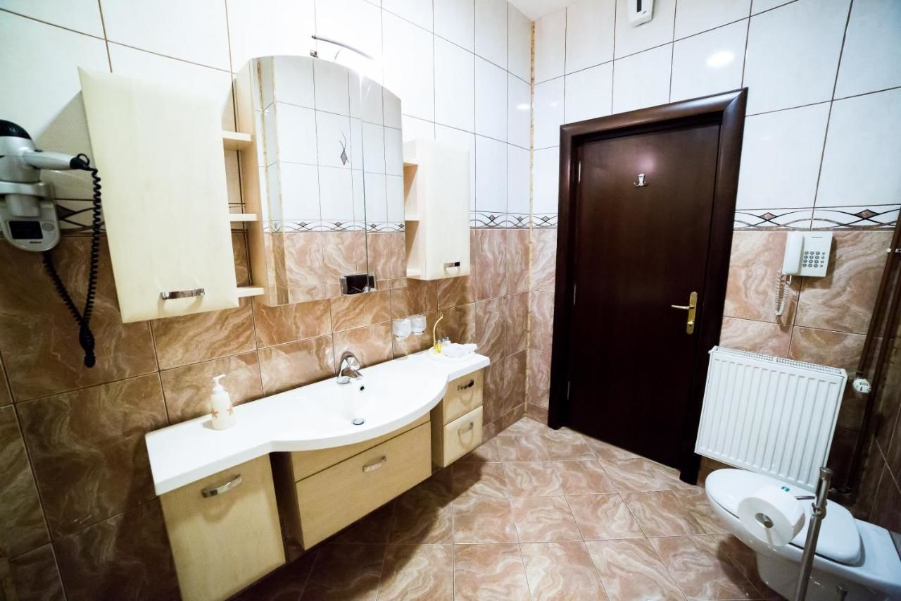 Отель Hotel Imperial Inn Тыргу-Муреш-9