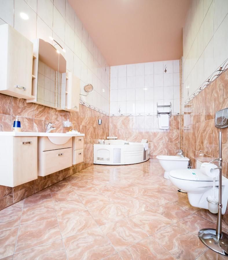 Отель Hotel Imperial Inn Тыргу-Муреш-10