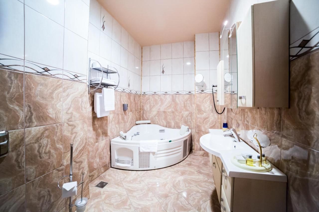 Отель Hotel Imperial Inn Тыргу-Муреш-12