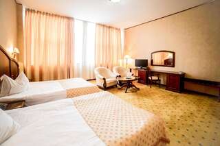 Отель Hotel Imperial Inn Тыргу-Муреш Двухместный номер с 1 кроватью или 2 отдельными кроватями-3